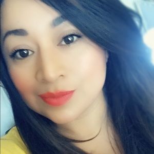 Meet your Posher, Anel